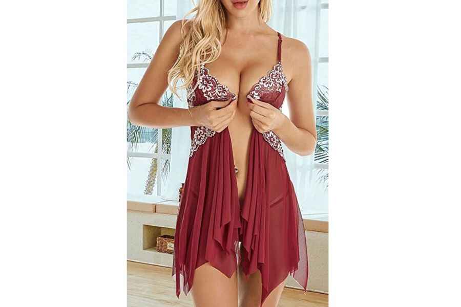 12 Dreamy Dresses To Wear On Your Honeymoon Getaway 12 Dreamy Dresses To Wear On Your Honeymoon Getaway
